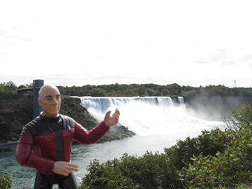 Jean Luc visits Niagara Falls